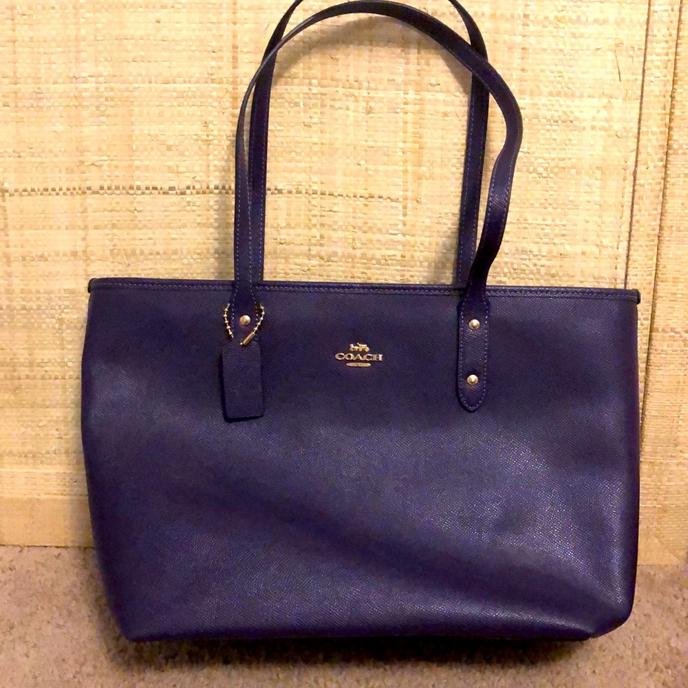 Coach  Central Tote With Zip purple
